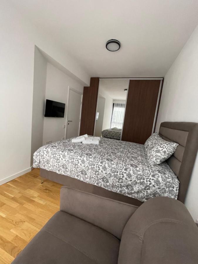 Leo Lux 2 Apartment Ni Exterior foto
